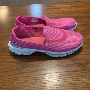 Skechers GOWalk Slip-on Women’s Sneakers-Pink (8)